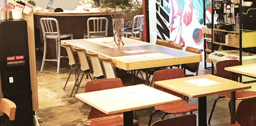 コワーキングスペース basement cafe